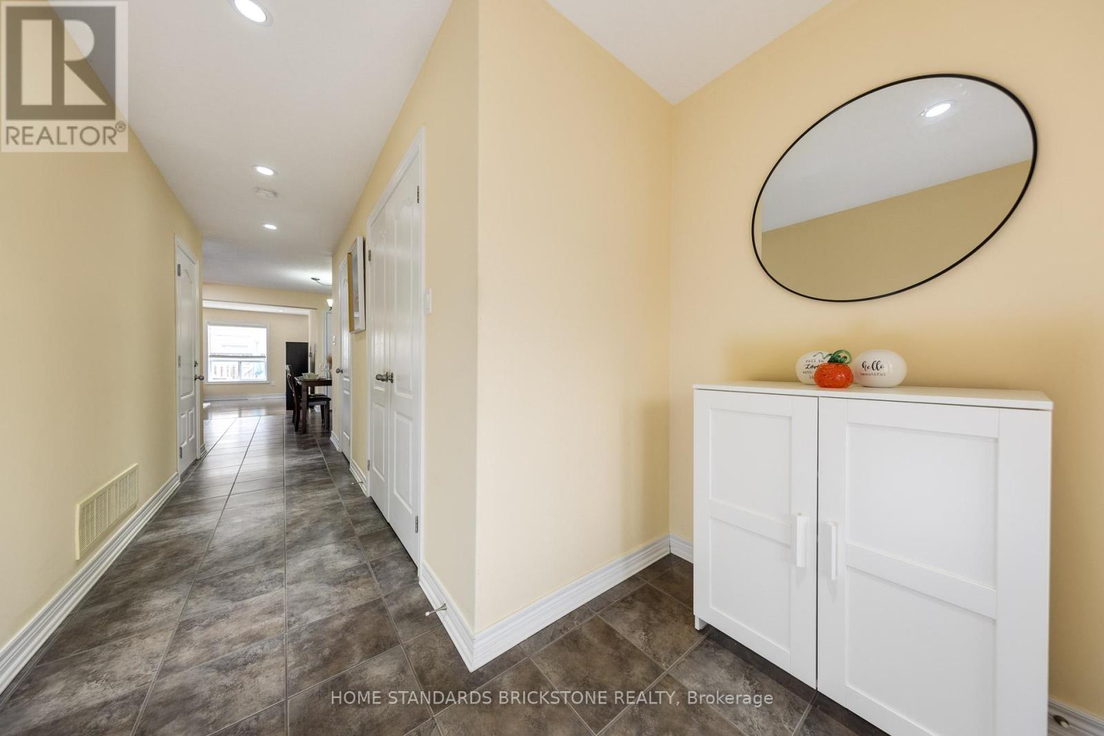39 Laverty Crescent, Orangeville, Ontario  L9W 6S9 - Photo 6 - W12423620
