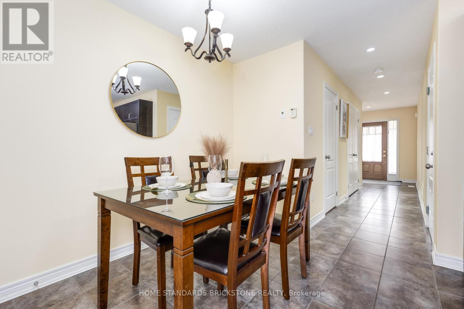39 Laverty Crescent, Orangeville, Ontario  L9W 6S9 - Photo 7 - W12423620