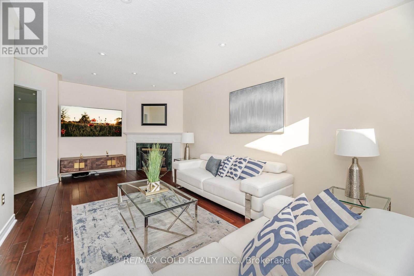 30 Golden Eagle Road, Brampton, Ontario  L6R 1Z4 - Photo 11 - W12423631