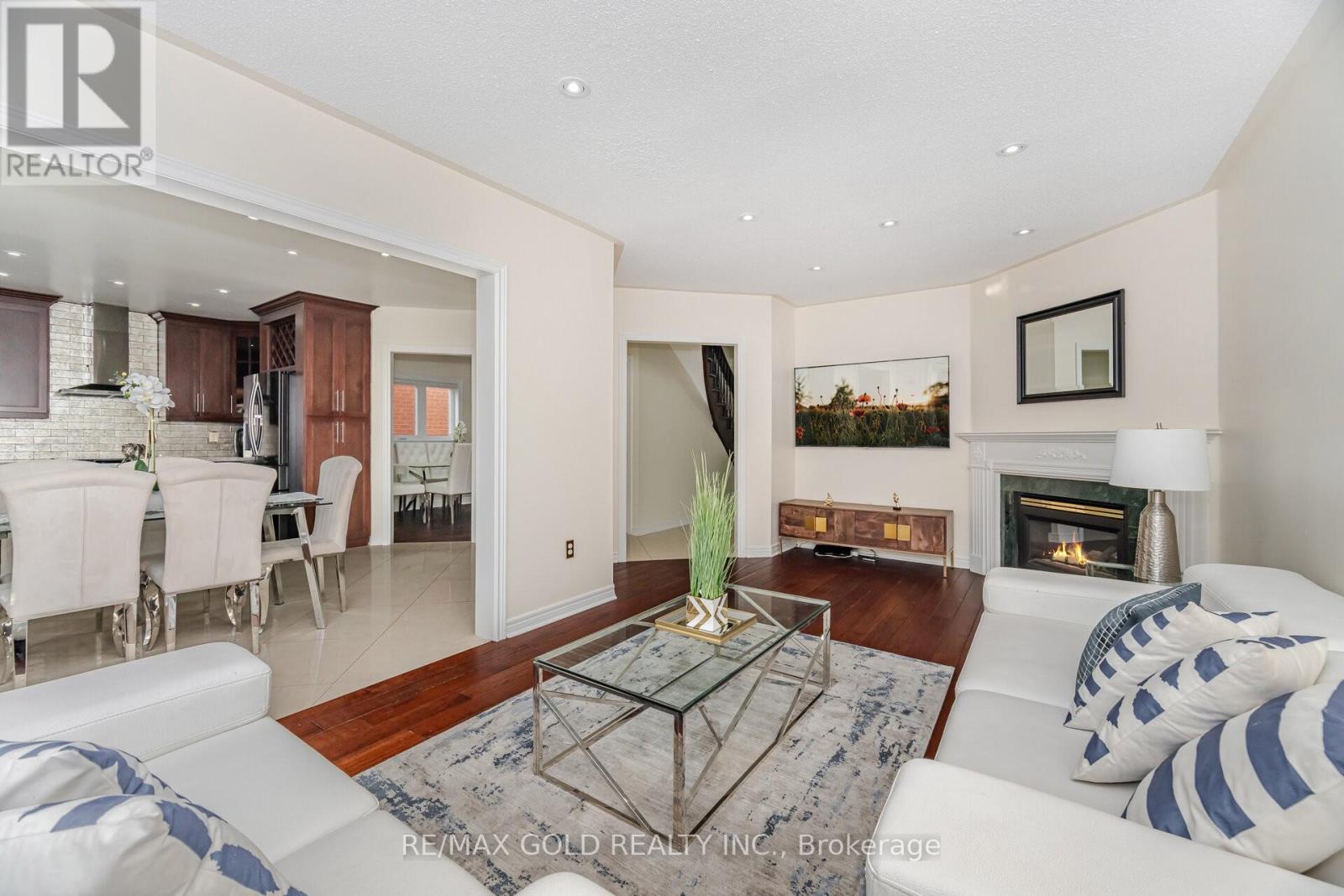 30 Golden Eagle Road, Brampton, Ontario  L6R 1Z4 - Photo 12 - W12423631