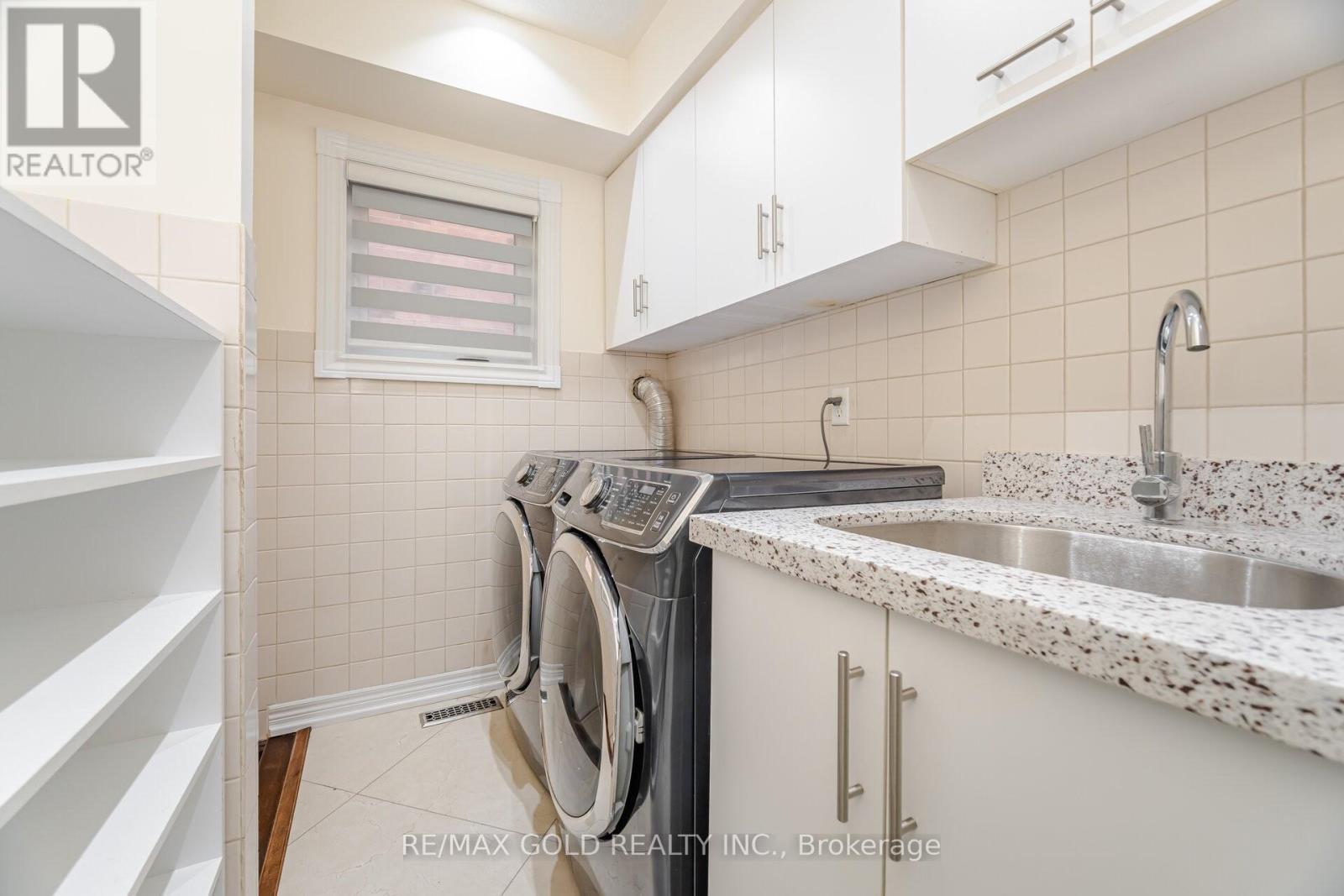 30 Golden Eagle Road, Brampton, Ontario  L6R 1Z4 - Photo 15 - W12423631