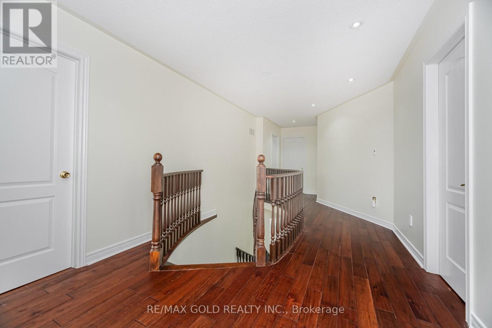 30 Golden Eagle Road, Brampton, Ontario  L6R 1Z4 - Photo 17 - W12423631