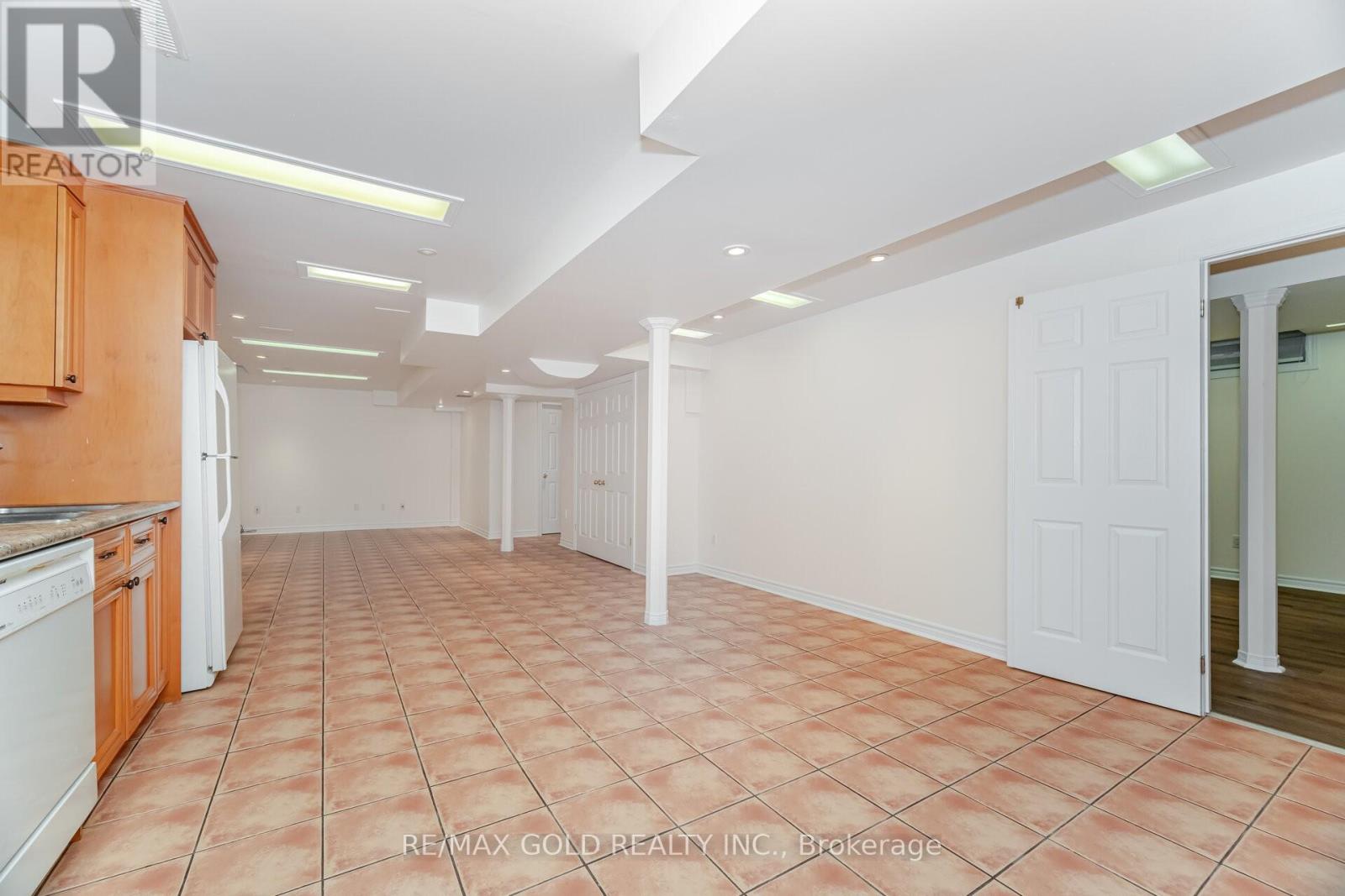 30 Golden Eagle Road, Brampton, Ontario  L6R 1Z4 - Photo 29 - W12423631