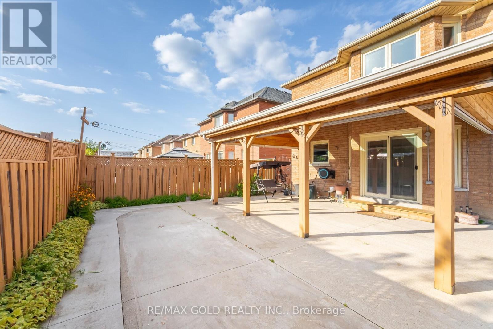30 Golden Eagle Road, Brampton, Ontario  L6R 1Z4 - Photo 36 - W12423631