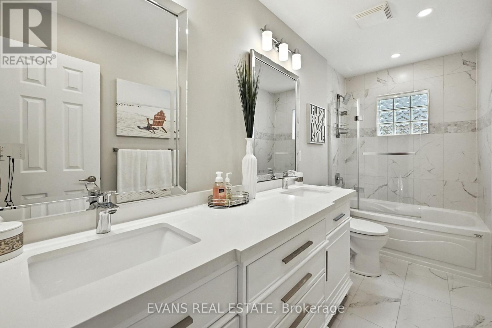 2135 Deer Park Road, Oakville, Ontario  L6M 3X4 - Photo 29 - W12423650