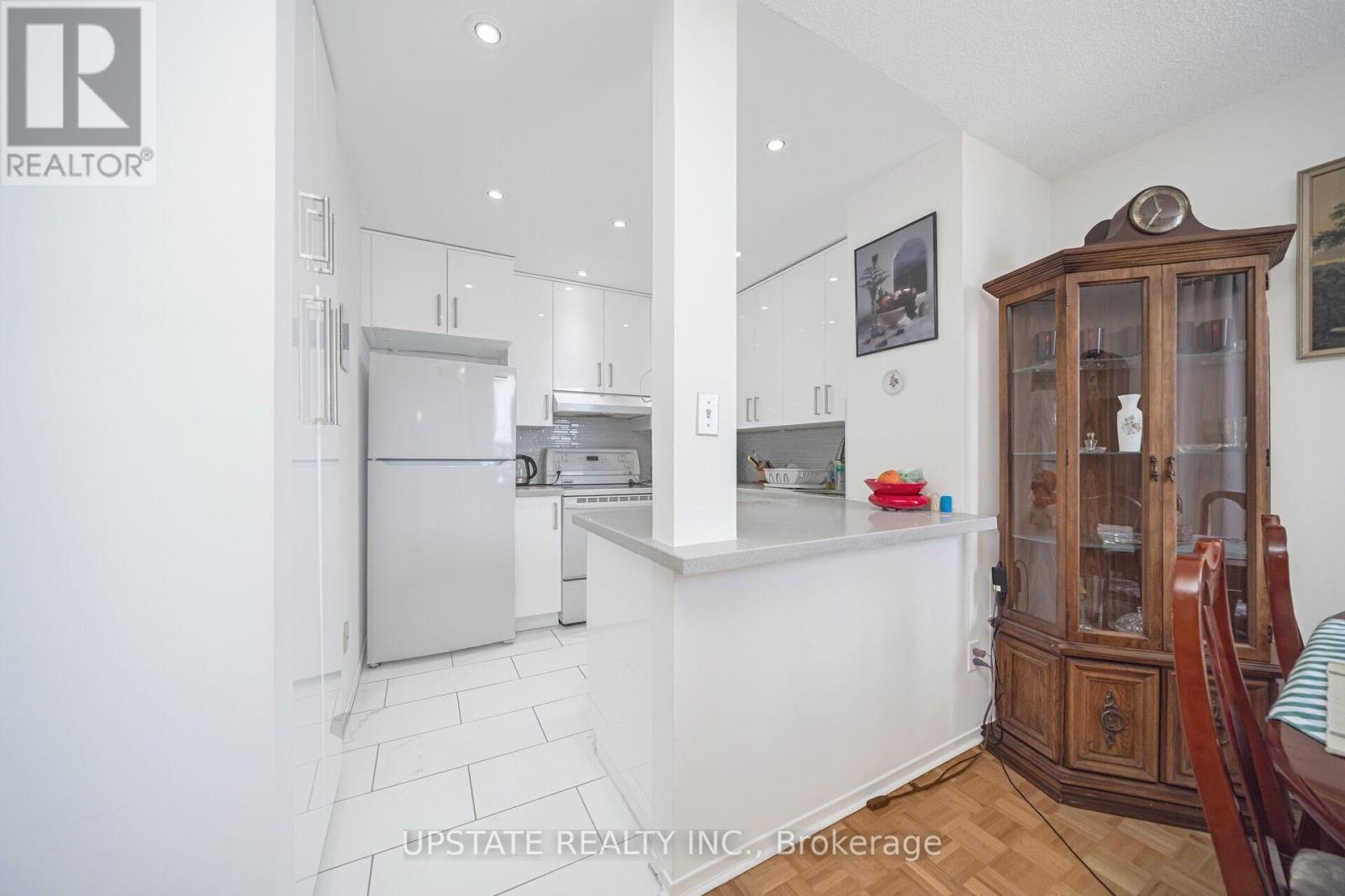 1206 - 25 Agnes Street, Mississauga, Ontario  L5B 3X7 - Photo 17 - W12423693