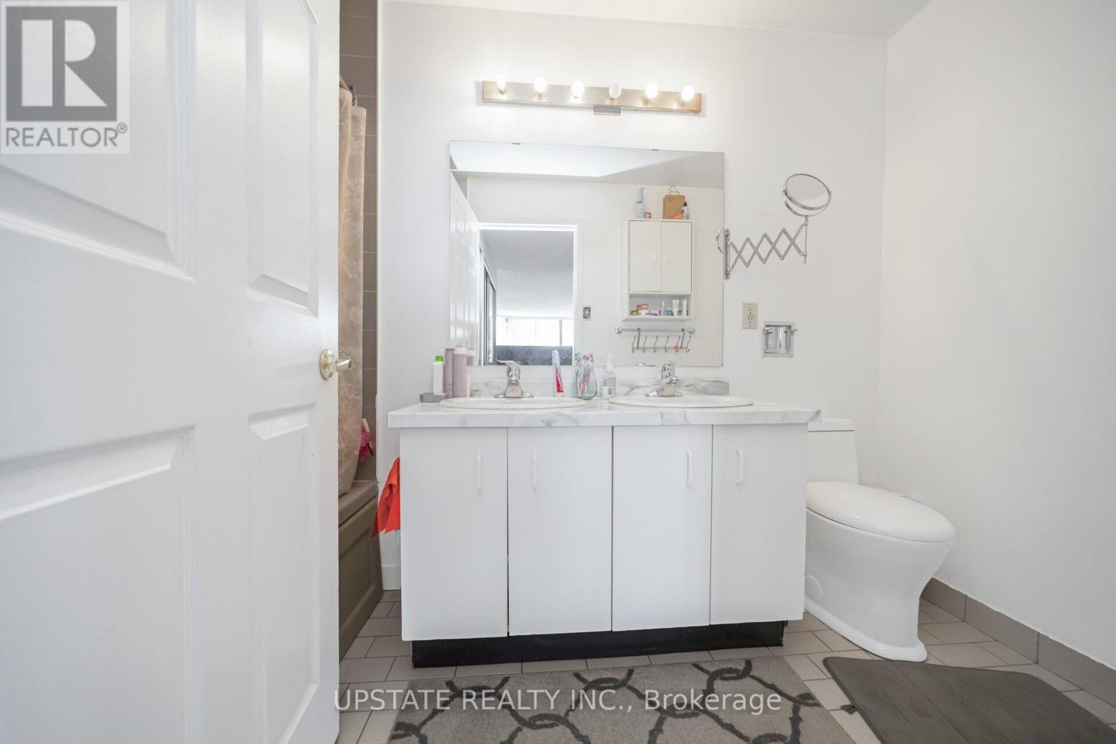 1206 - 25 Agnes Street, Mississauga, Ontario  L5B 3X7 - Photo 25 - W12423693