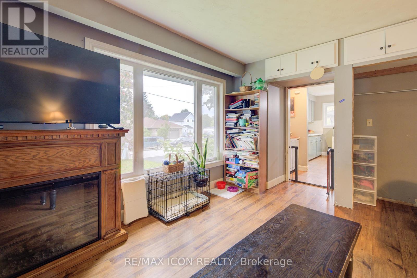320 William Street, Wellington North, Ontario  N0G 2L3 - Photo 14 - X12423616