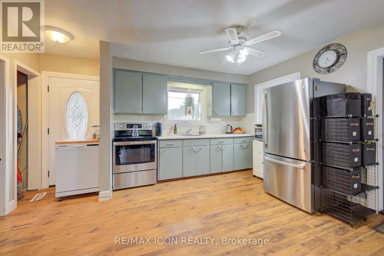 320 William Street, Wellington North, Ontario  N0G 2L3 - Photo 6 - X12423616
