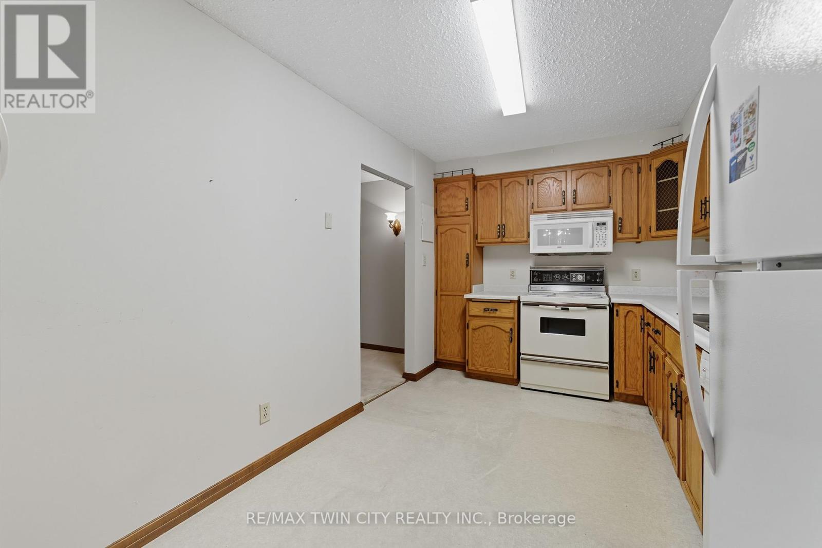 305 - 400 Champlain Boulevard, Cambridge, Ontario  N1R 7J6 - Photo 11 - X12423679