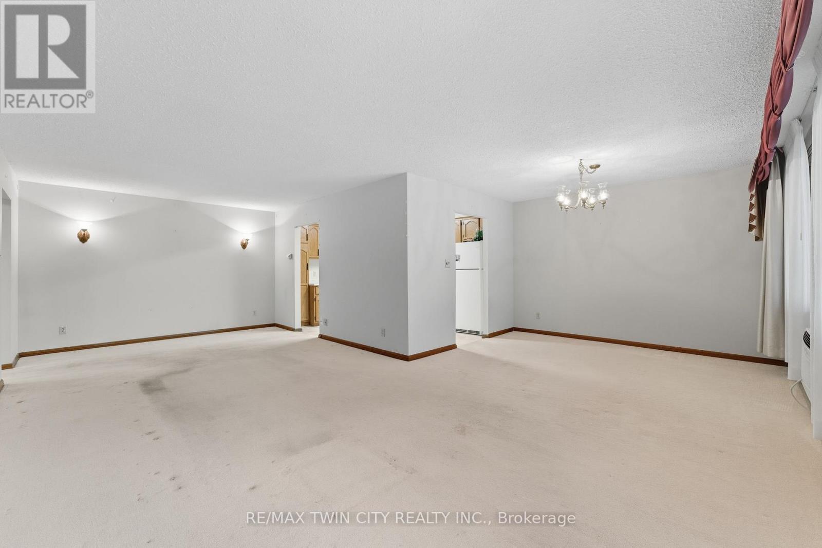 305 - 400 Champlain Boulevard, Cambridge, Ontario  N1R 7J6 - Photo 8 - X12423679