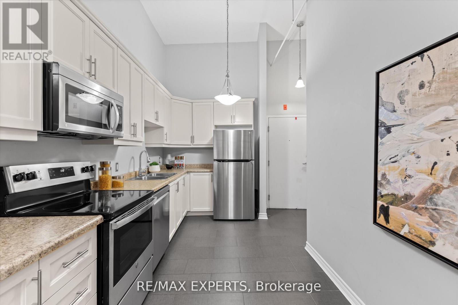 212 - 80 King William Street, Hamilton, Ontario  L8R 0A1 - Photo 3 - X12423682