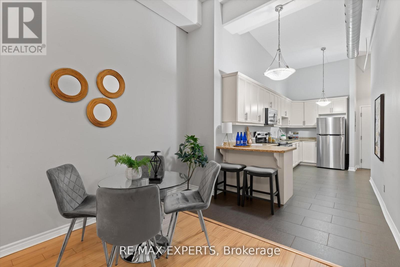 212 - 80 King William Street, Hamilton, Ontario  L8R 0A1 - Photo 7 - X12423682
