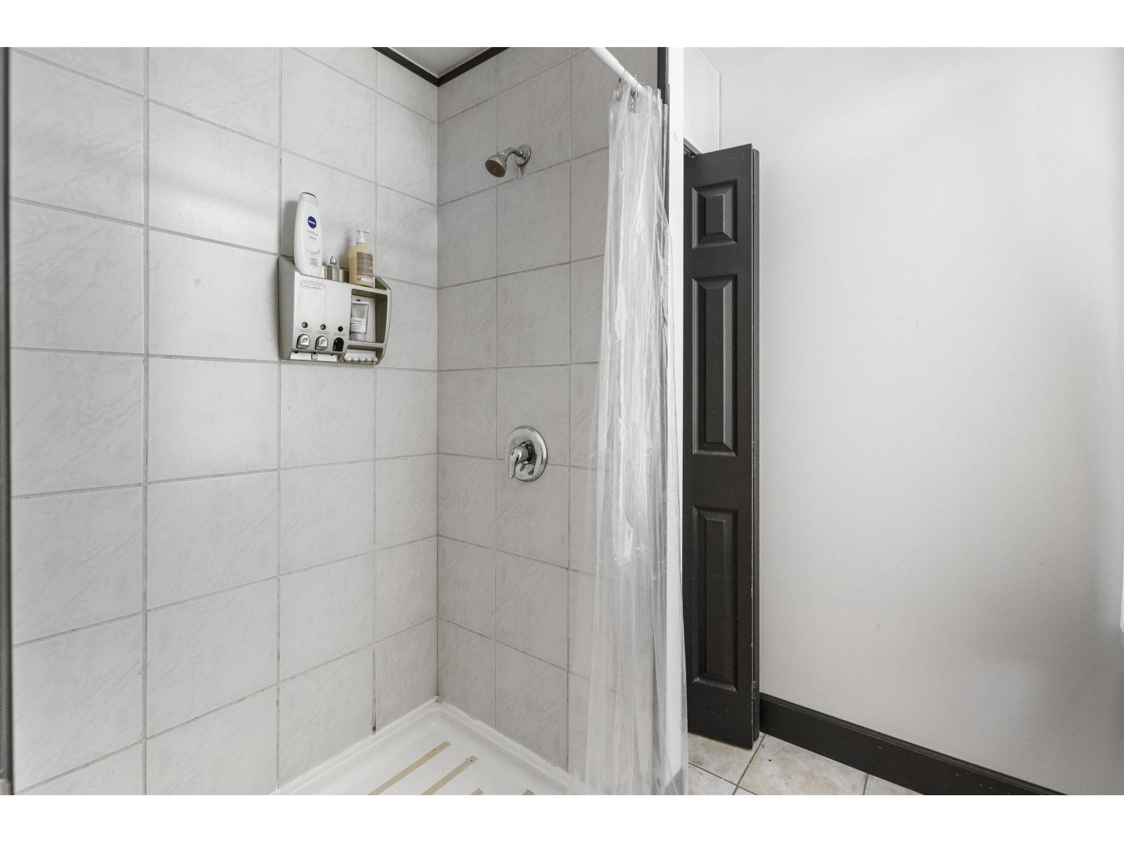 202 2645 Montrose Avenue, Abbotsford, British Columbia  V2S 3T5 - Photo 11 - C8072390
