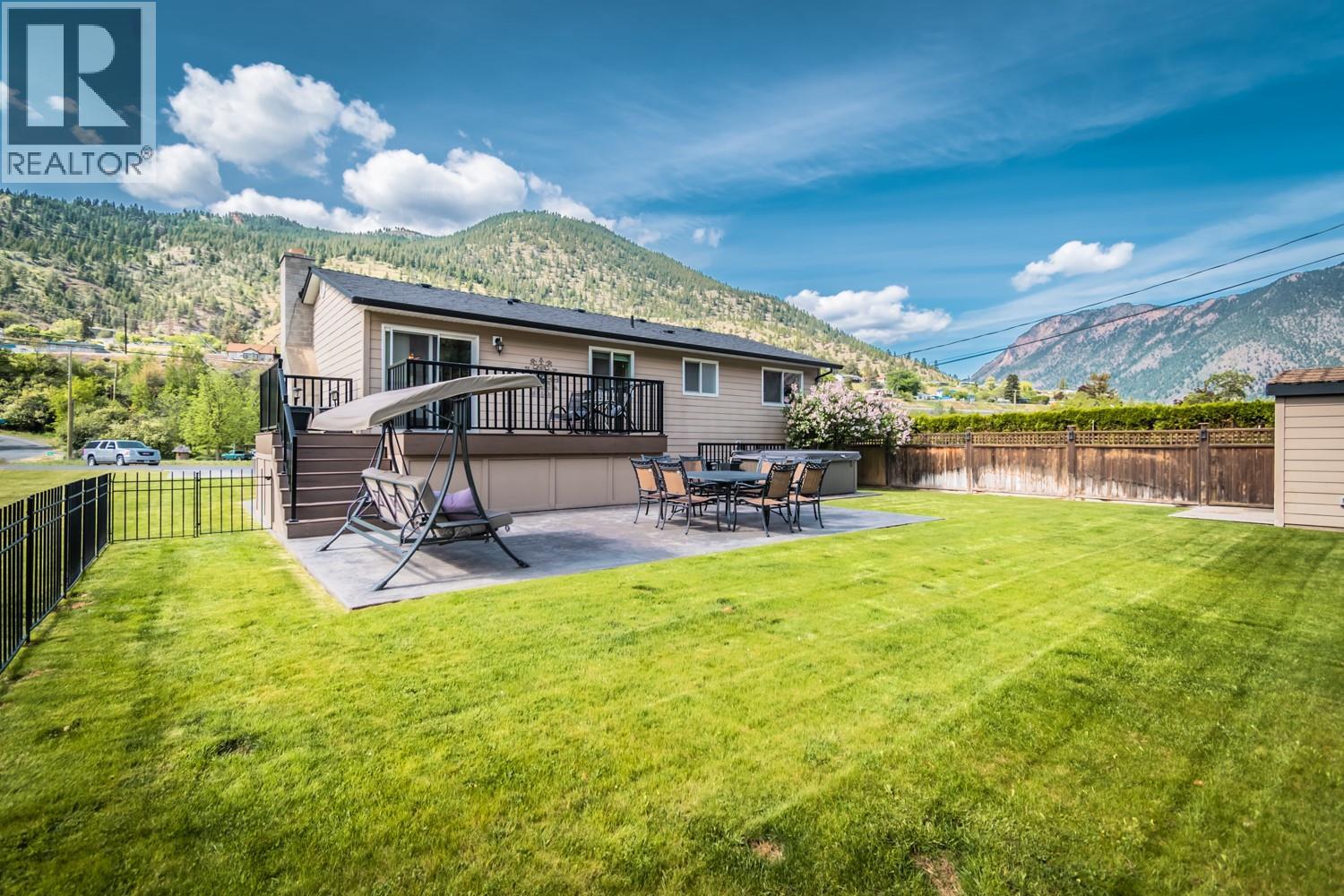 692 Summers Street, Lillooet, British Columbia  V0K 1V0 - Photo 11 - 10347310