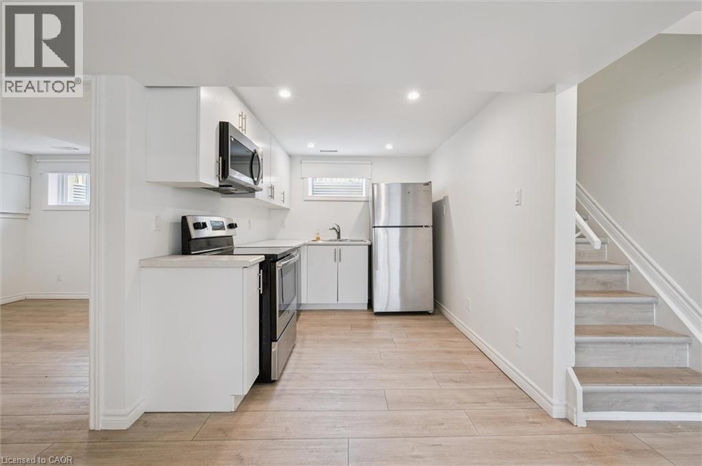 267 Kingswood Drive Unit# Lower, Kitchener, Ontario  N2E 1S1 - Photo 4 - 40745499