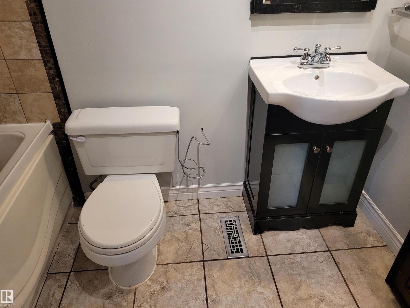 69 Northwoods Vg Nw, Edmonton, Alberta  T5X 1T2 - Photo 15 - E4459196