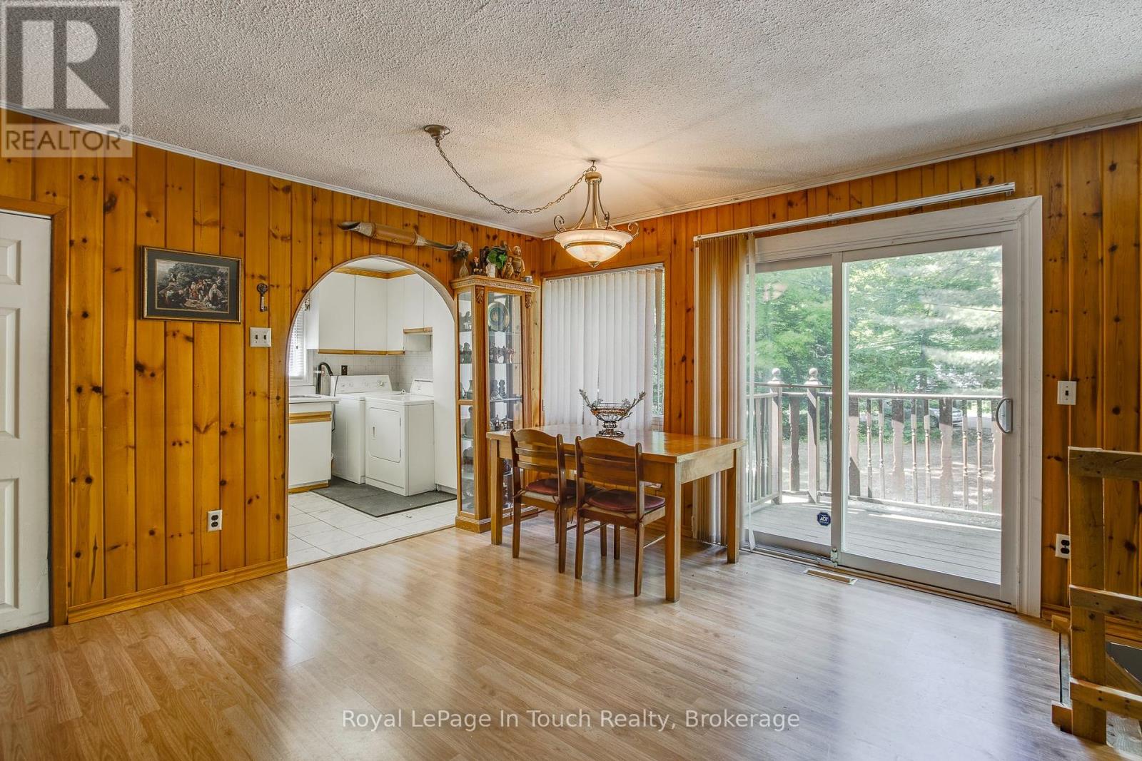 5 Gary Court, Tiny, Ontario  L9M 0H3 - Photo 10 - S12364216