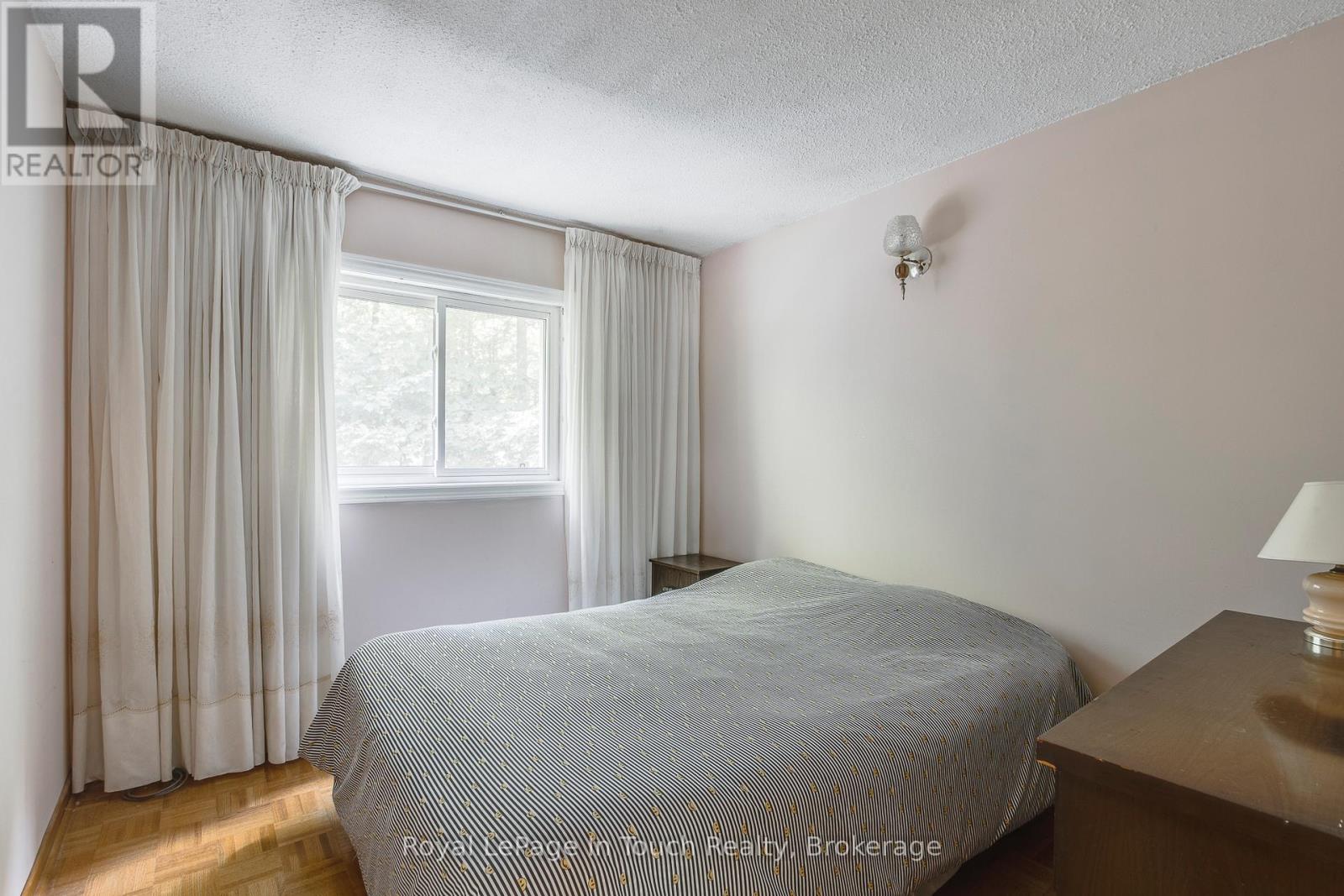 5 Gary Court, Tiny, Ontario  L9M 0H3 - Photo 18 - S12364216