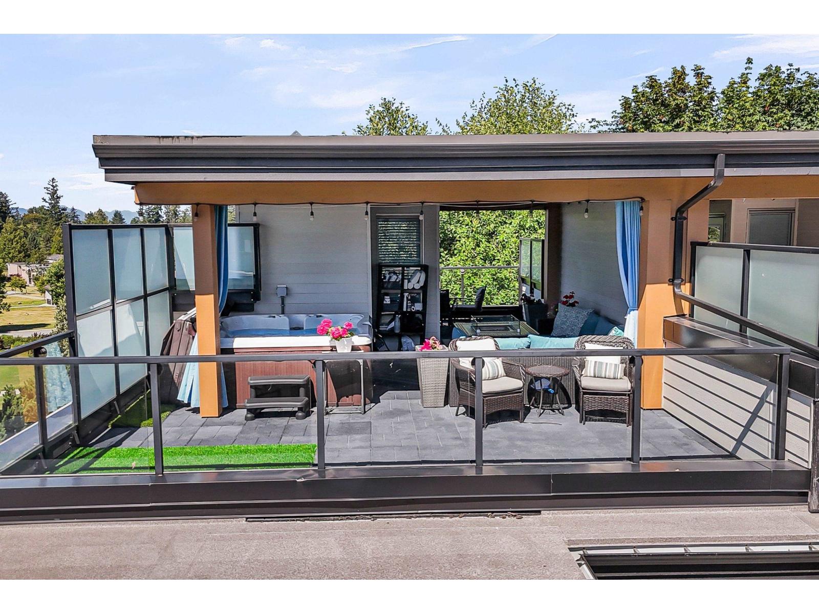 31 15775 Mountain View Drive, Surrey, British Columbia  V3Z 0W7 - Photo 2 - R3051683