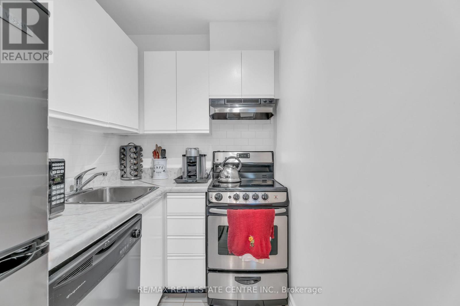 2504 - 55 Centre Avenue, Toronto, Ontario  M5G 2H5 - Photo 22 - C12423706
