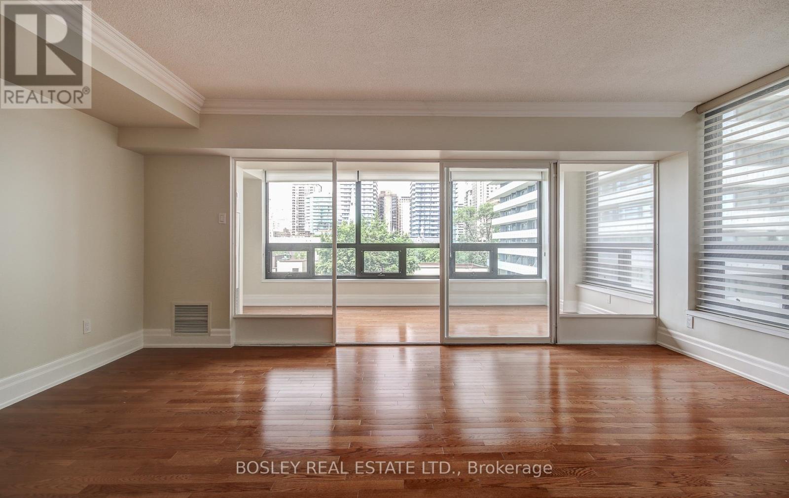 702 - 62 Wellesley Street W, Toronto, Ontario  M5S 2X3 - Photo 18 - C12423758