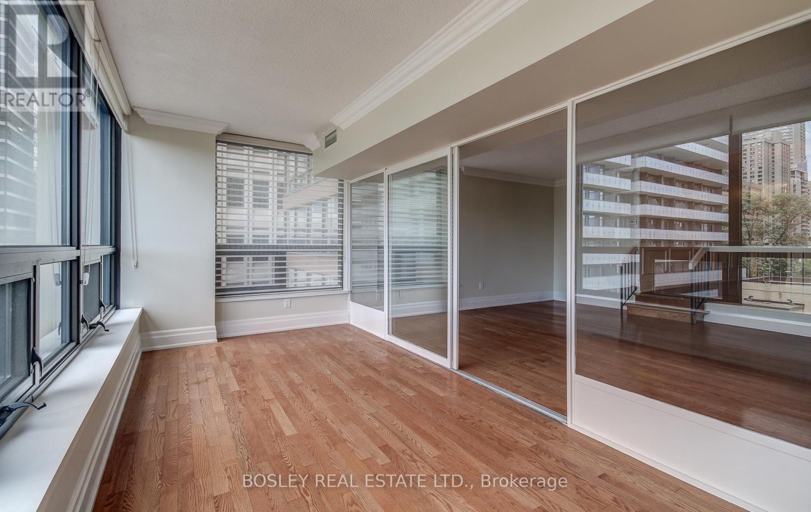 702 - 62 Wellesley Street W, Toronto, Ontario  M5S 2X3 - Photo 21 - C12423758