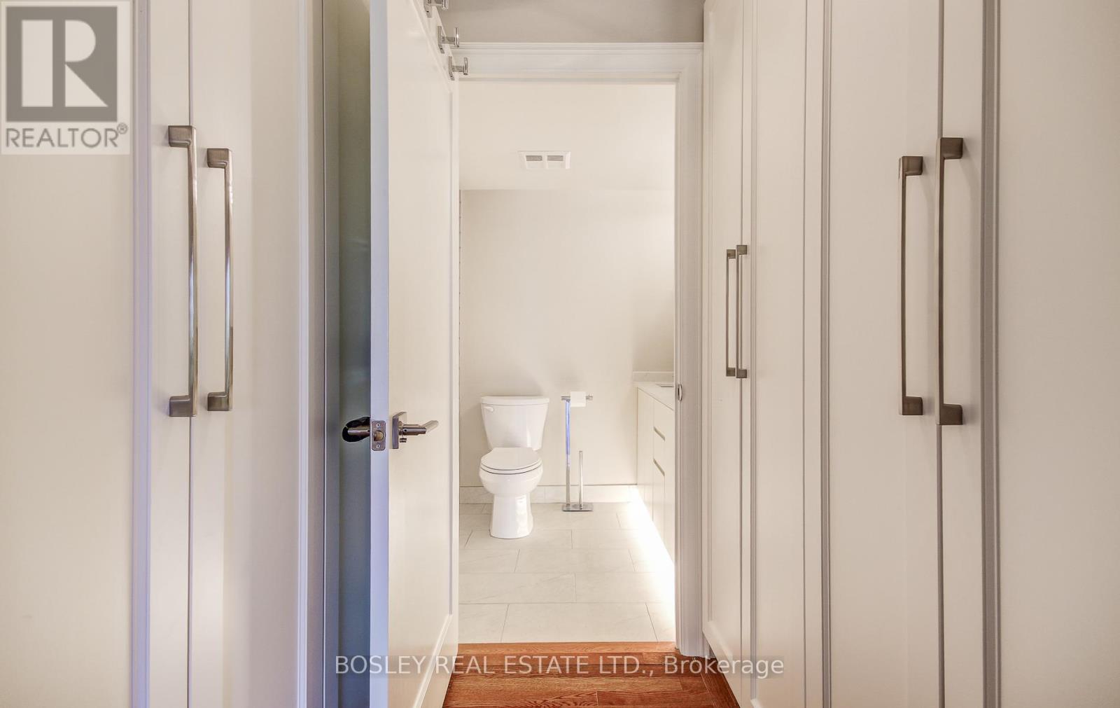702 - 62 Wellesley Street W, Toronto, Ontario  M5S 2X3 - Photo 31 - C12423758
