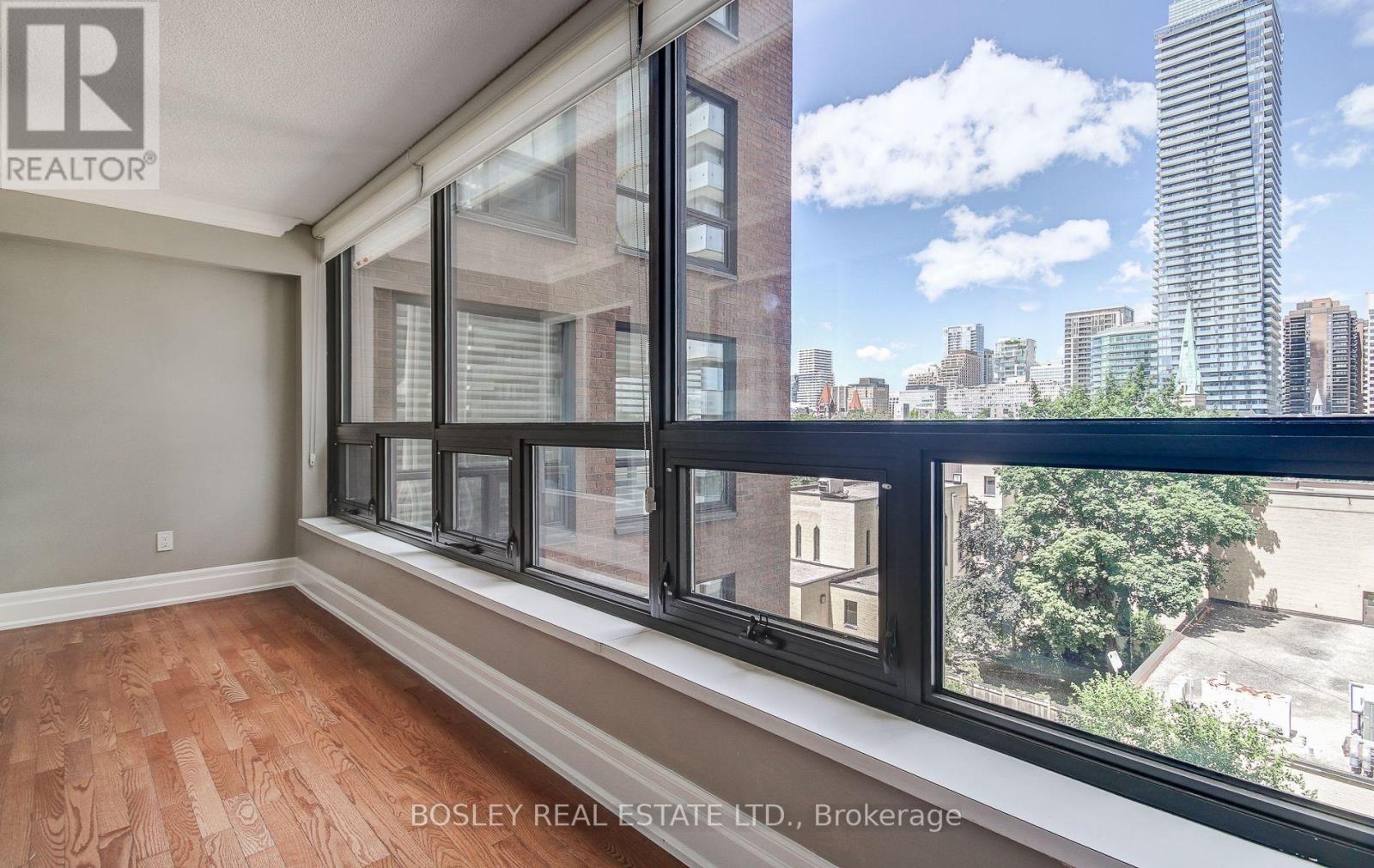 702 - 62 Wellesley Street W, Toronto, Ontario  M5S 2X3 - Photo 33 - C12423758