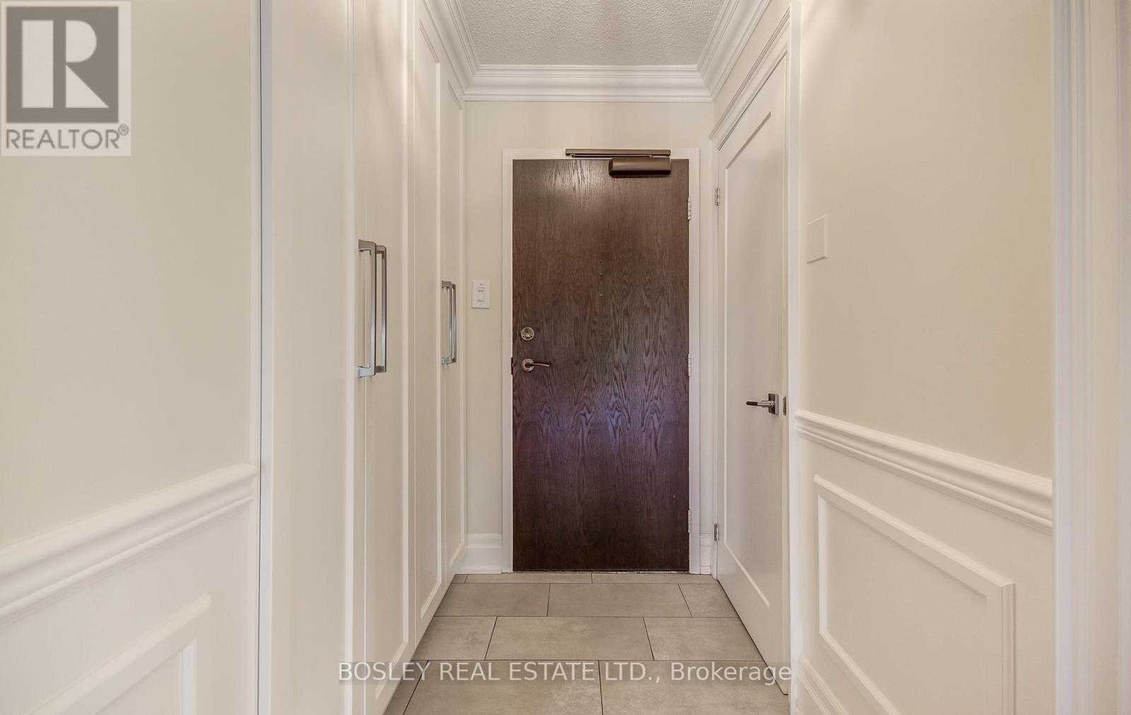 702 - 62 Wellesley Street W, Toronto, Ontario  M5S 2X3 - Photo 4 - C12423758