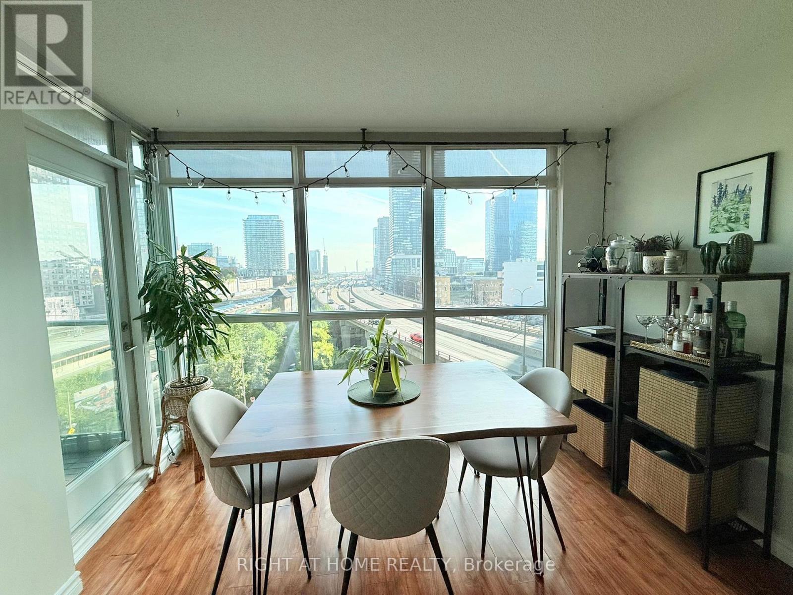 809 - 18 Yonge Street, Toronto, Ontario  M5E 1Z8 - Photo 10 - C12423809