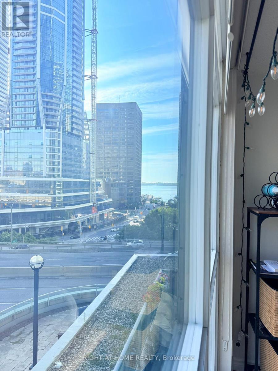 809 - 18 Yonge Street, Toronto, Ontario  M5E 1Z8 - Photo 16 - C12423809