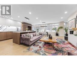 201 - 900 YONGE STREET, Toronto, Ontario