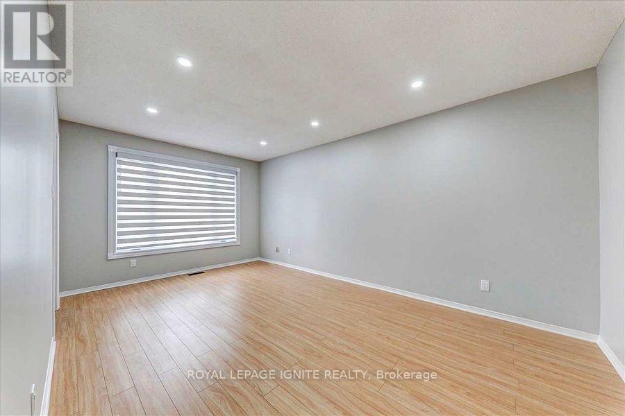 160 Twyn Rivers Drive, Pickering, Ontario  L1V 1E2 - Photo 11 - E12423829