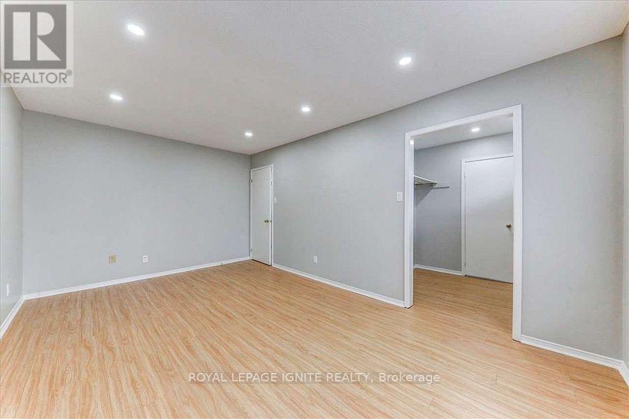 160 Twyn Rivers Drive, Pickering, Ontario  L1V 1E2 - Photo 12 - E12423829