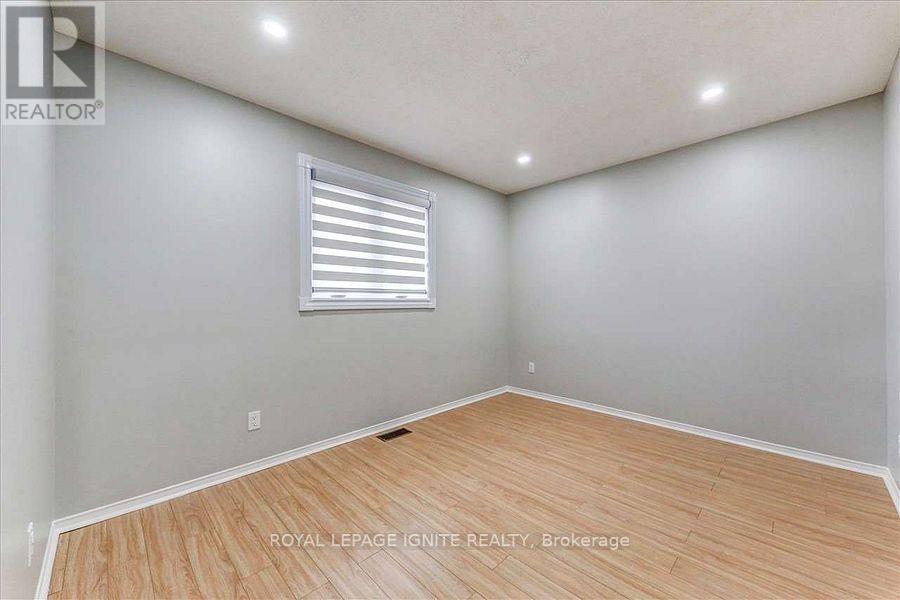 160 Twyn Rivers Drive, Pickering, Ontario  L1V 1E2 - Photo 15 - E12423829
