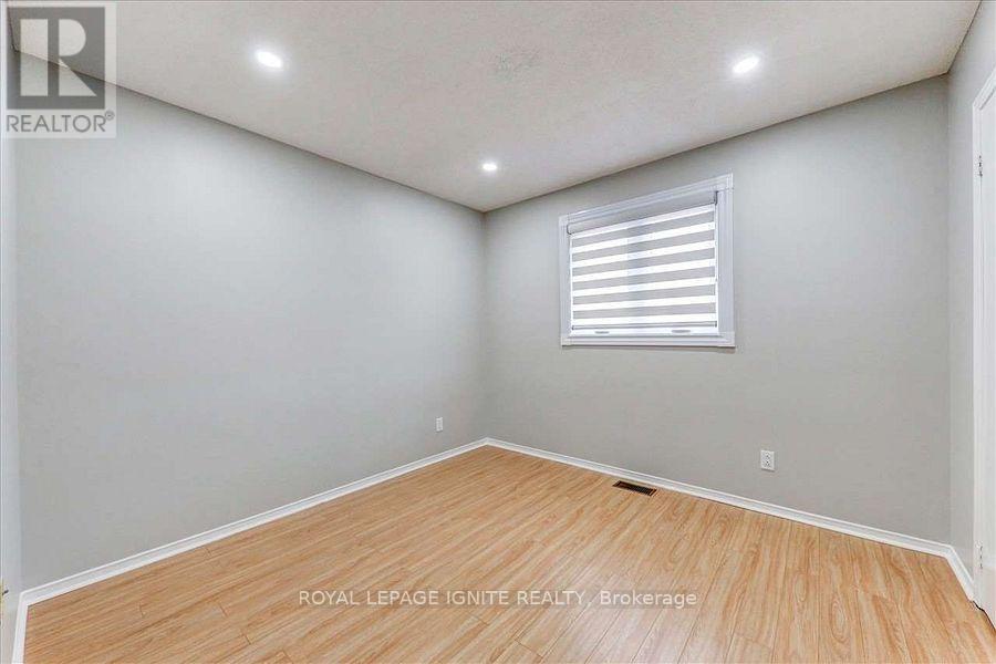 160 Twyn Rivers Drive, Pickering, Ontario  L1V 1E2 - Photo 17 - E12423829