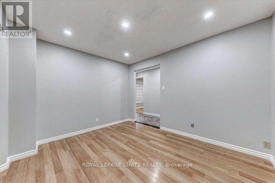 160 Twyn Rivers Drive, Pickering, Ontario  L1V 1E2 - Photo 6 - E12423829