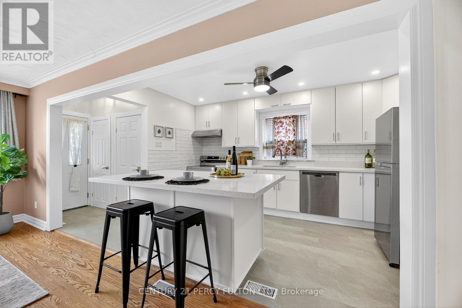 98 Granger Avenue, Toronto, Ontario  M1K 3L3 - Photo 6 - E12423860