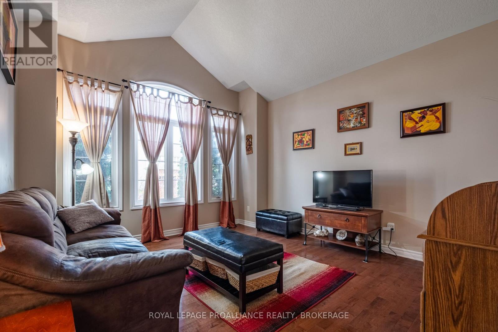 226 Rose Abbey Drive, Kingston, Ontario  K7K 0A2 - Photo 6 - X12423932