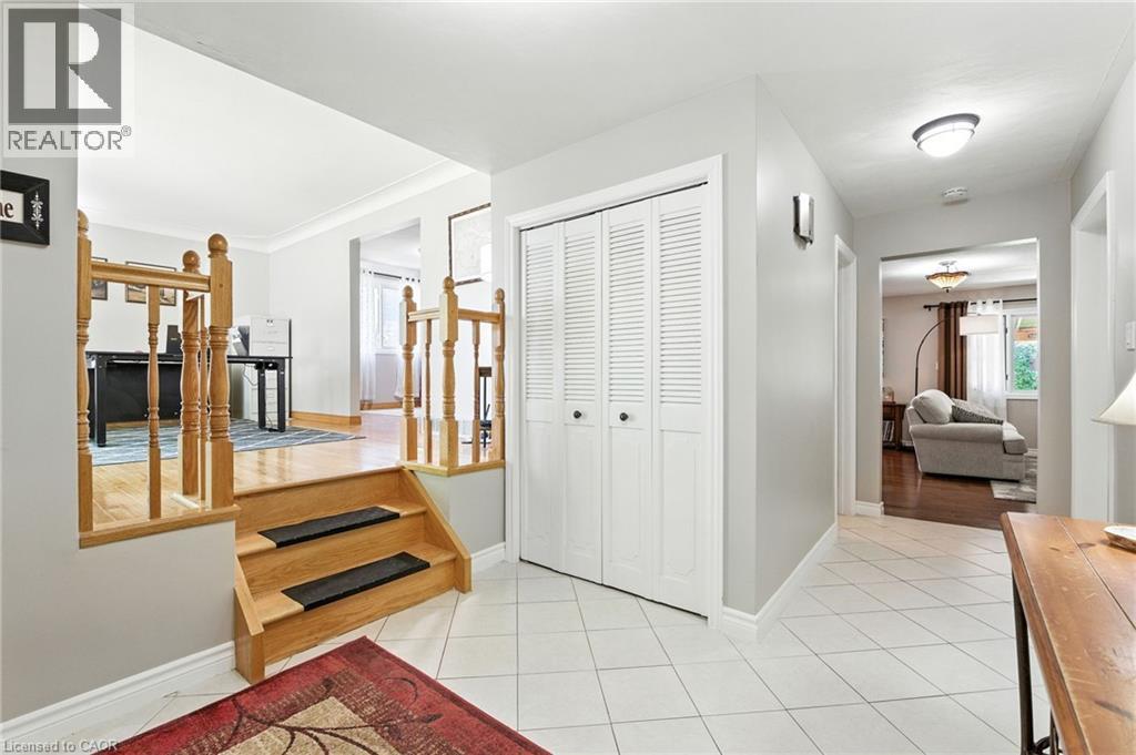 7022 York Drive, Niagara Falls, Ontario  L2E 7A3 - Photo 4 - 40769381