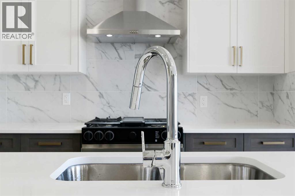 148 Crimson Ridge Place Nw, Calgary, Alberta  T3L 0K4 - Photo 6 - A2232165