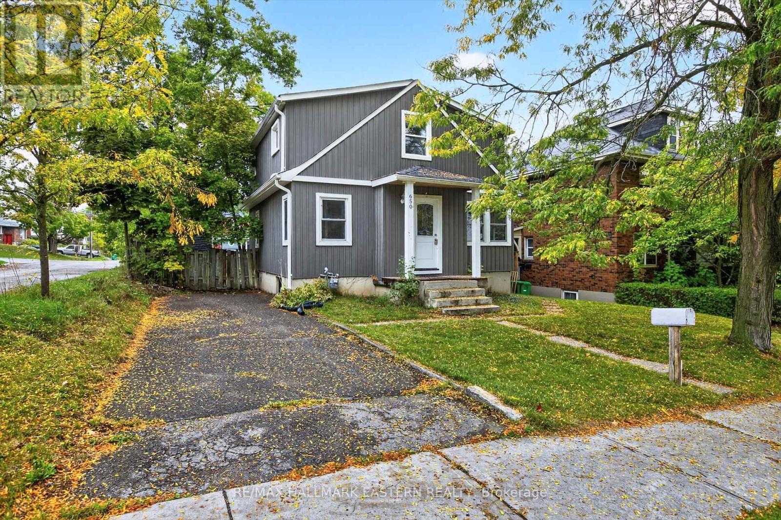 650 BOLIVAR STREET, Peterborough, Ontario