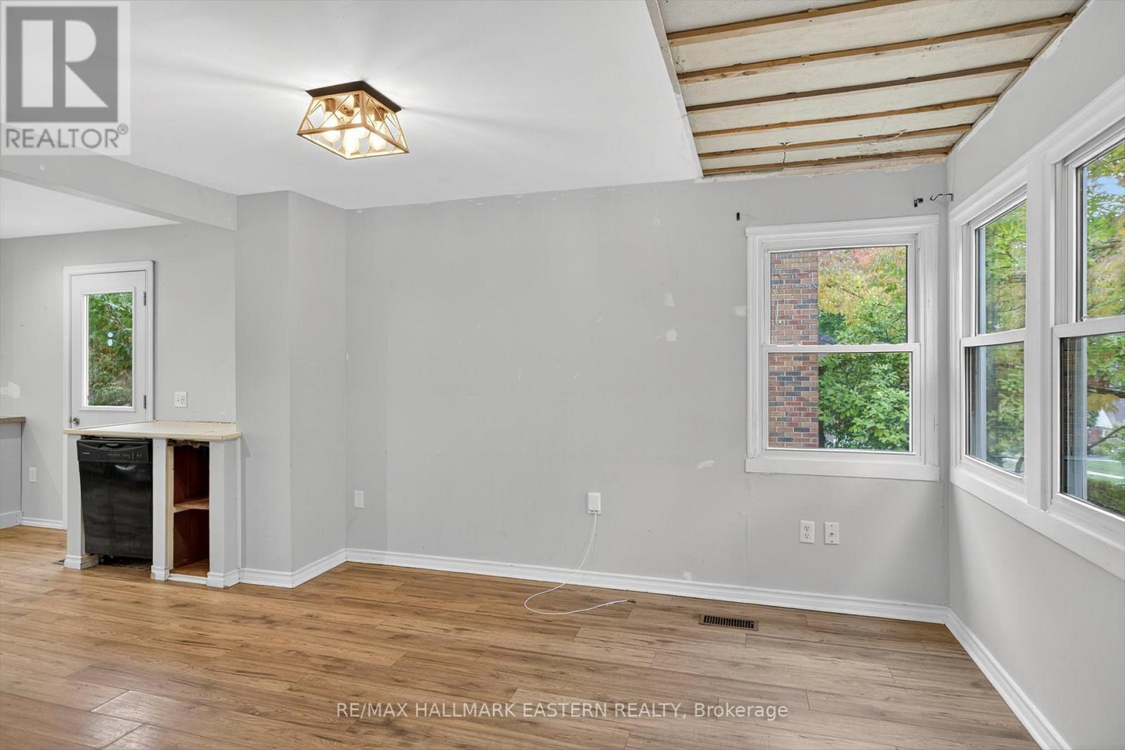 650 Bolivar Street, Peterborough, Ontario  K9J 4S2 - Photo 10 - X12423886