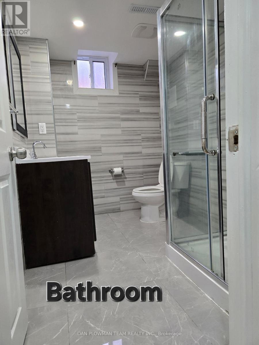 24 Wantanopa Crescent, Toronto, Ontario  M1H 2B3 - Photo 7 - E12422613