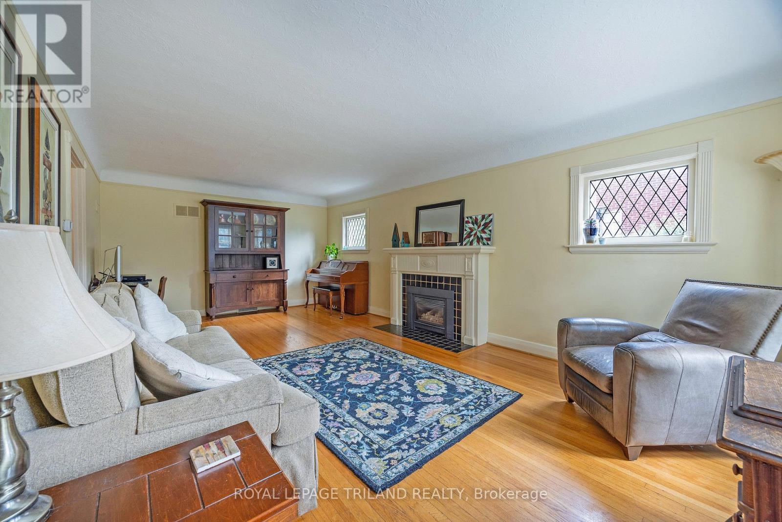 176 Devonshire Avenue, London South, Ontario  N6C 2J1 - Photo 6 - X12423883