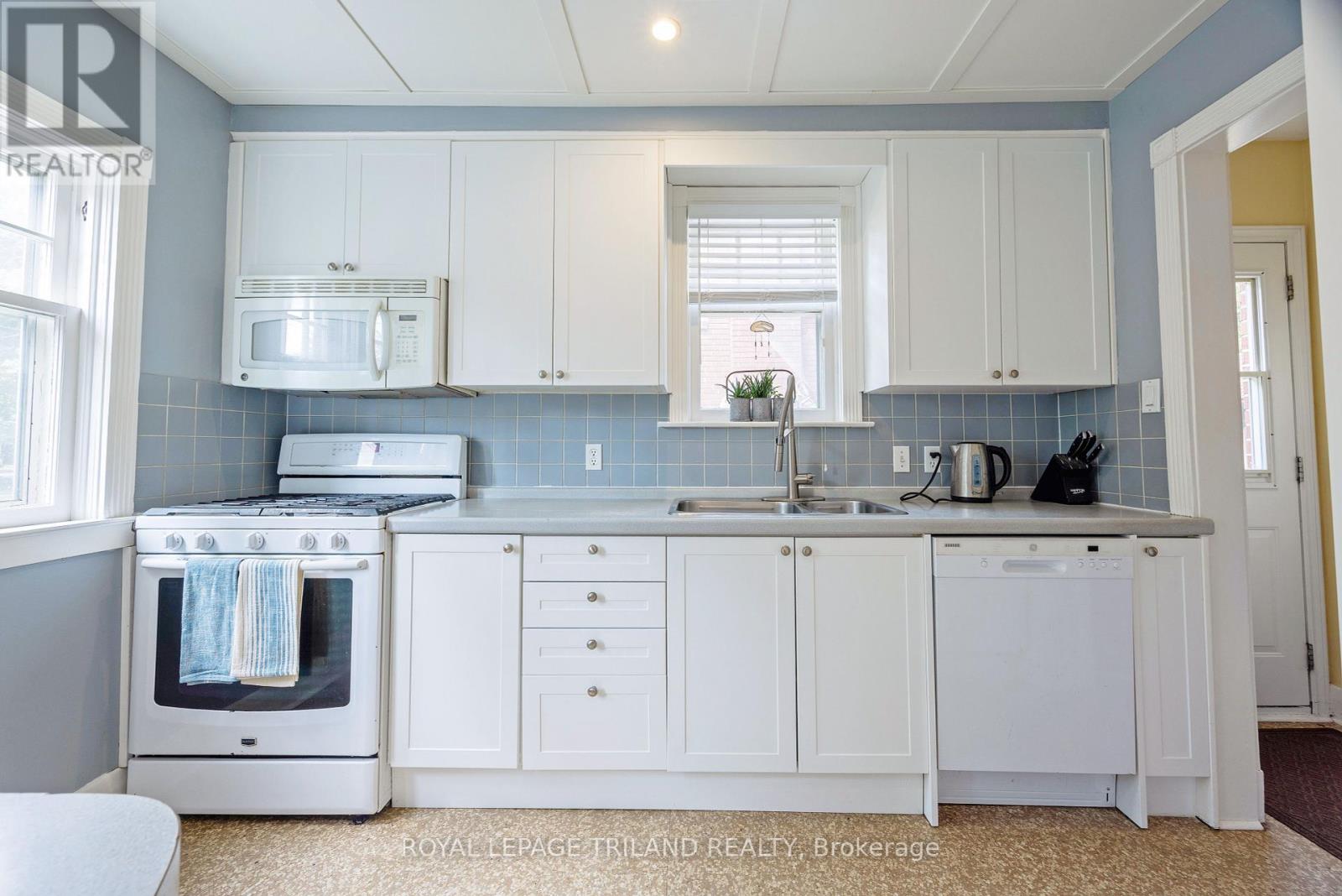 176 Devonshire Avenue, London South, Ontario  N6C 2J1 - Photo 9 - X12423883