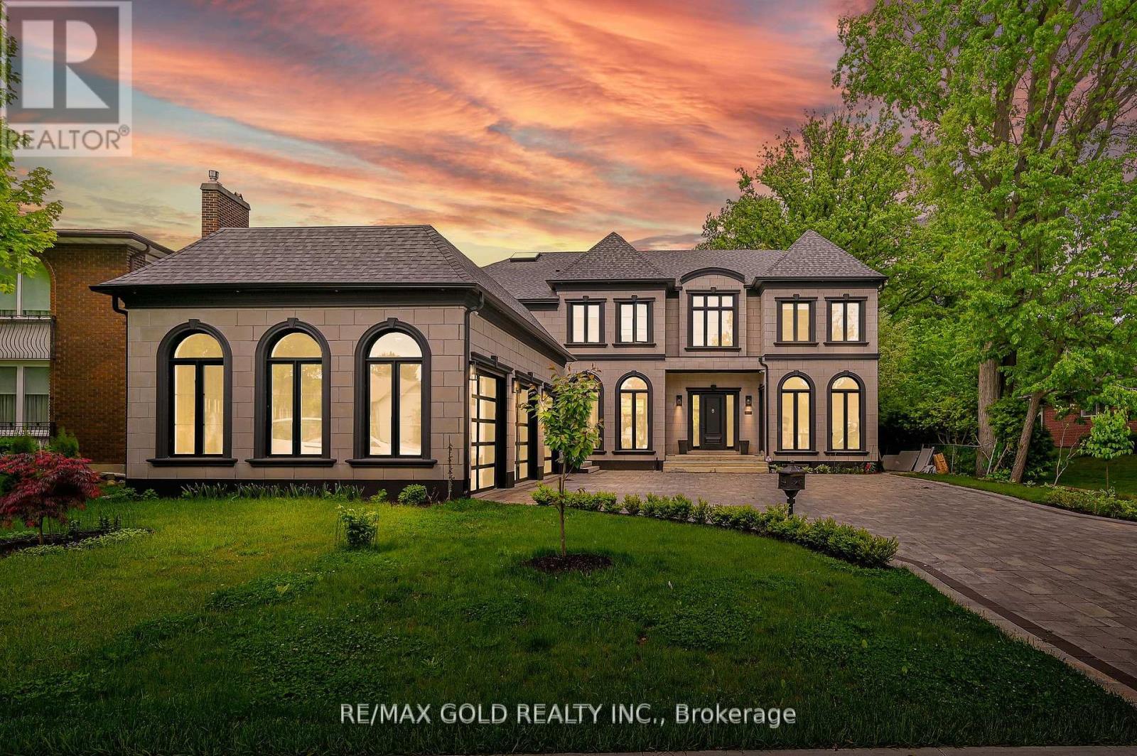48 Sylvadene Parkway, Vaughan, Ontario  L4L 2M6 - Photo 2 - N12423773