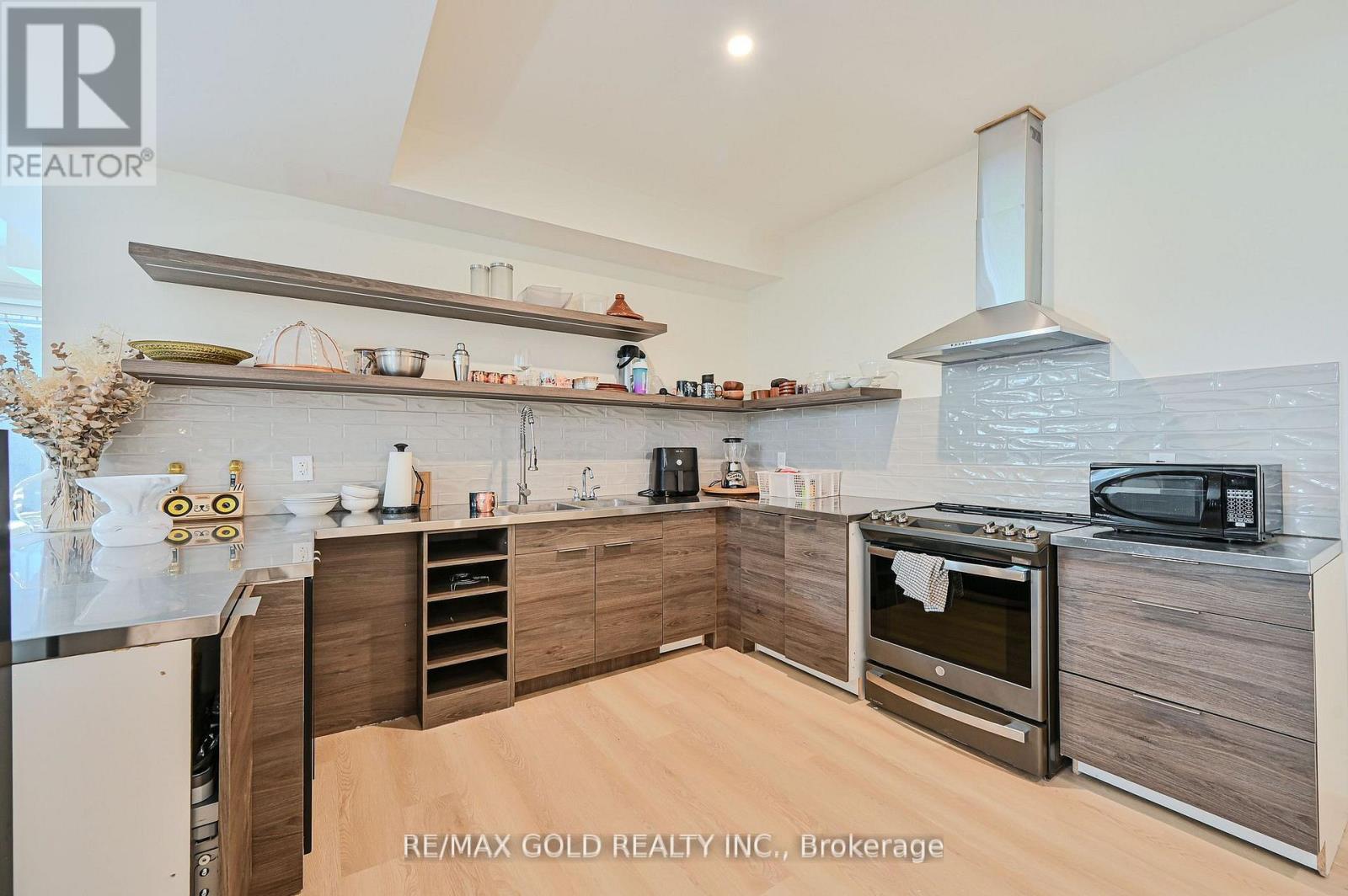 48 Sylvadene Parkway, Vaughan, Ontario  L4L 2M6 - Photo 37 - N12423773