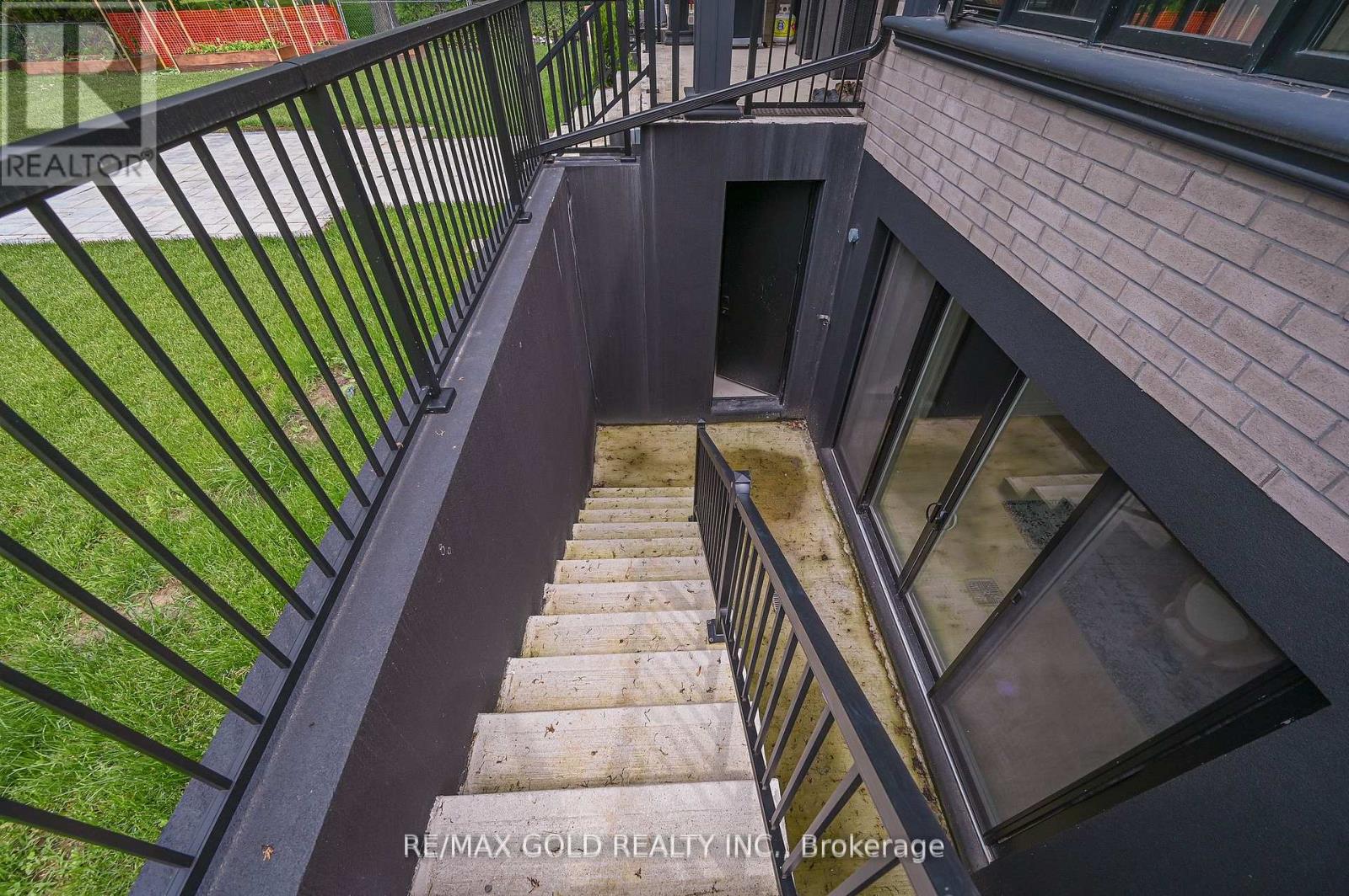 48 Sylvadene Parkway, Vaughan, Ontario  L4L 2M6 - Photo 48 - N12423773